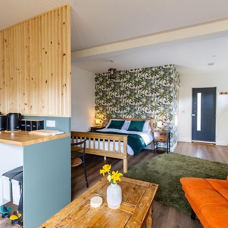 Midford Hideaway Apartment Bath Luaran gambar