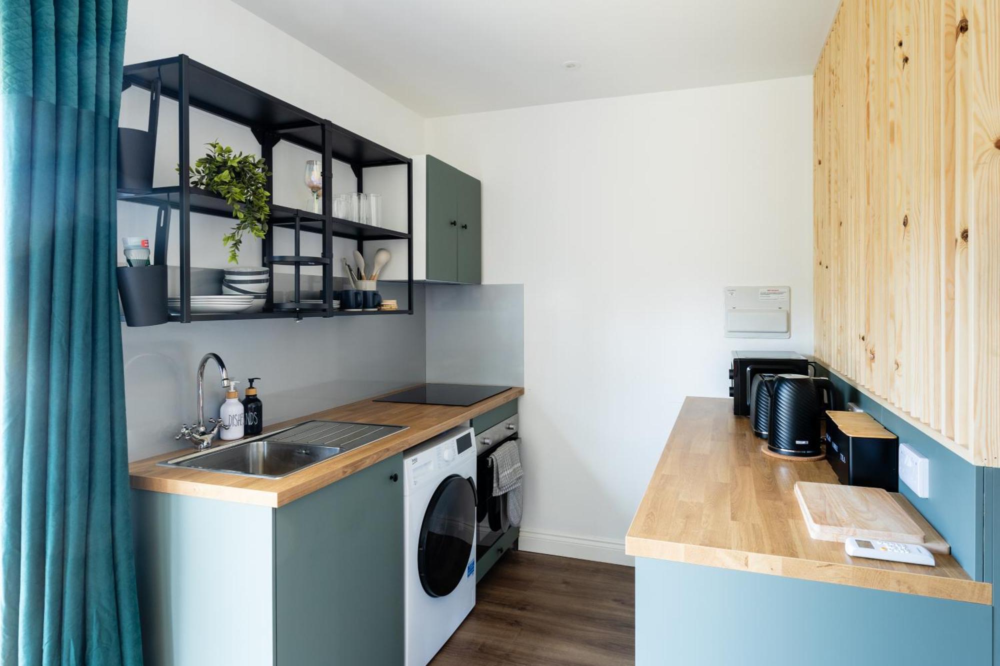 Midford Hideaway Apartment Bath Luaran gambar