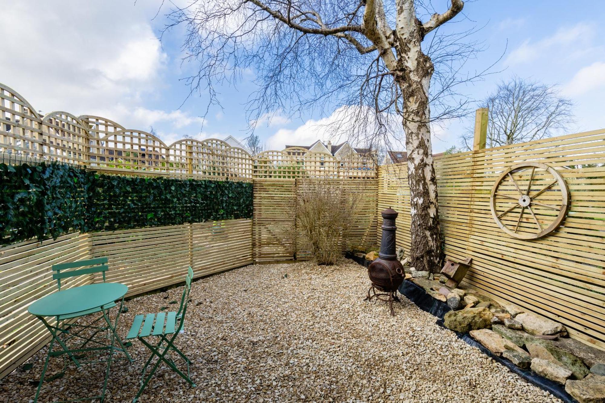 Midford Hideaway Apartment Bath Luaran gambar
